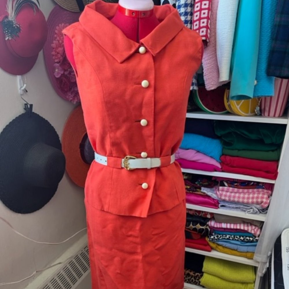 Saks Fifth Avenue Vintage Linen Skirt Suit (EXCELLENT - LIKE NEW)